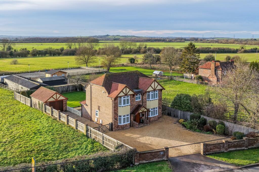 Main image of property: Castle Hill Road, Totternhoe, LU6