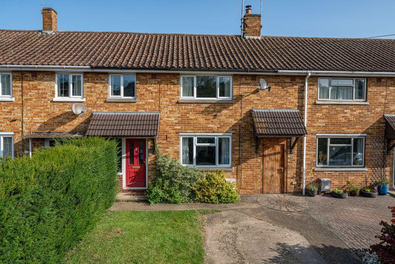 3 bedroom terraced house for sale in 3 Bedroom Home, Markyate, AL3