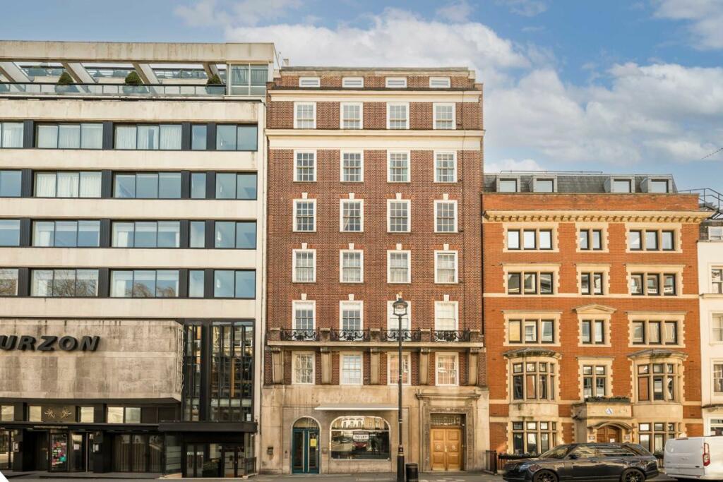 2 bedroom flat for rent in Curzon Street, Mayfair, W1J
