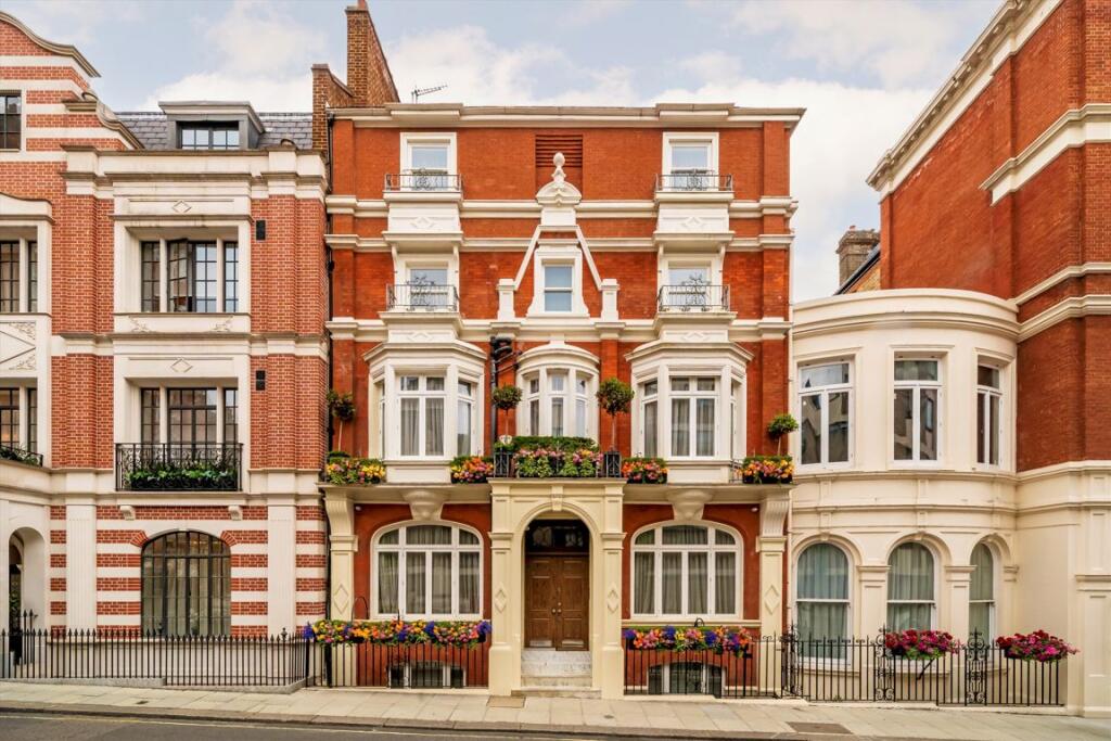 Main image of property: Chesterfield Hill, Mayfair
