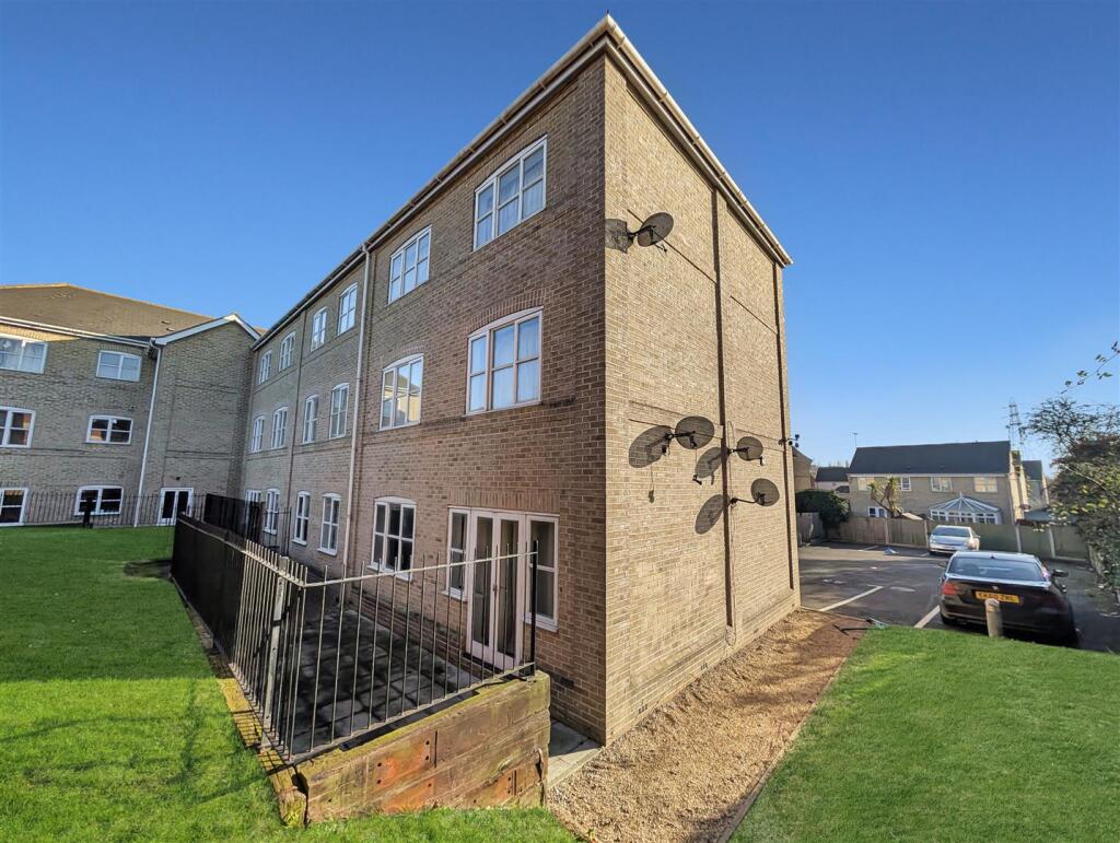 Main image of property: Capstan Place, Colchester, CO4 3GH