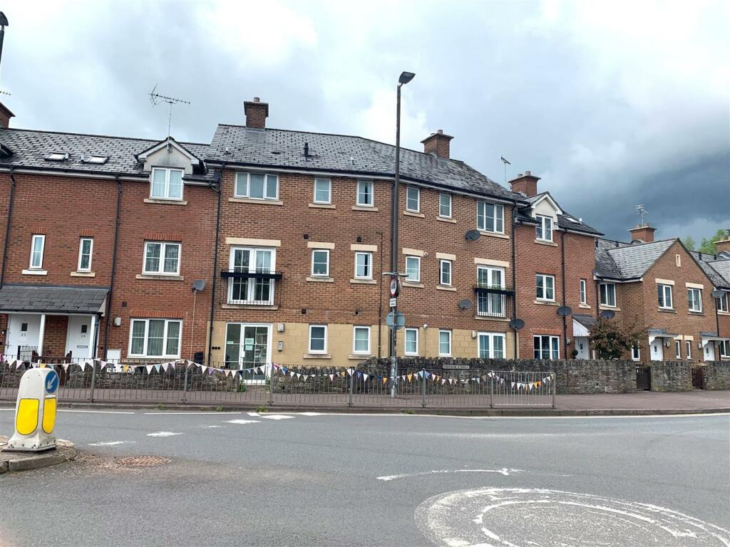 2 bedroom apartment for sale in The Merrin, Mitcheldean, GL17