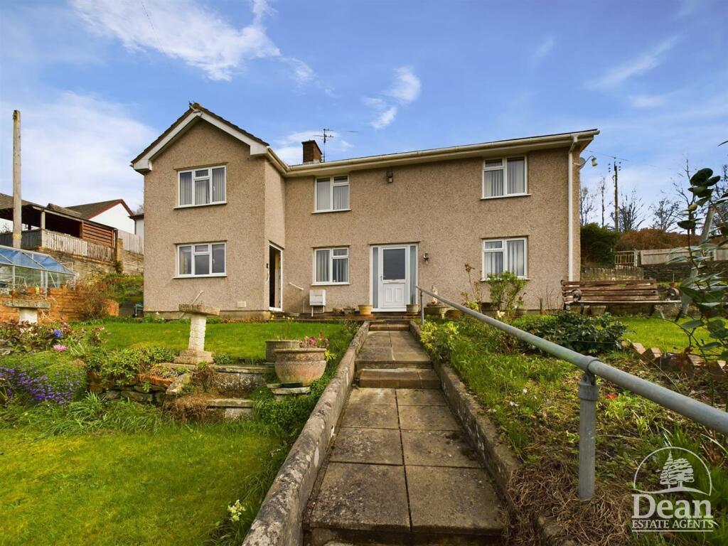 3 bedroom detached house for sale in The Slope Drybrook Road, Drybrook