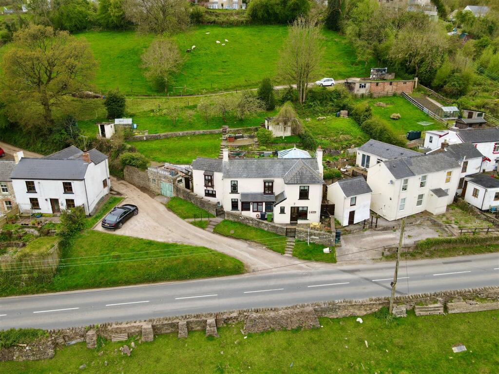 3 bedroom cottage for sale in Morse Road, Drybrook, GL17