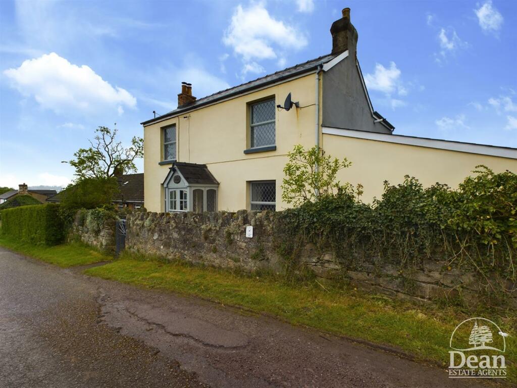 4 bedroom cottage for sale in Hazel Hill, Drybrook, GL17