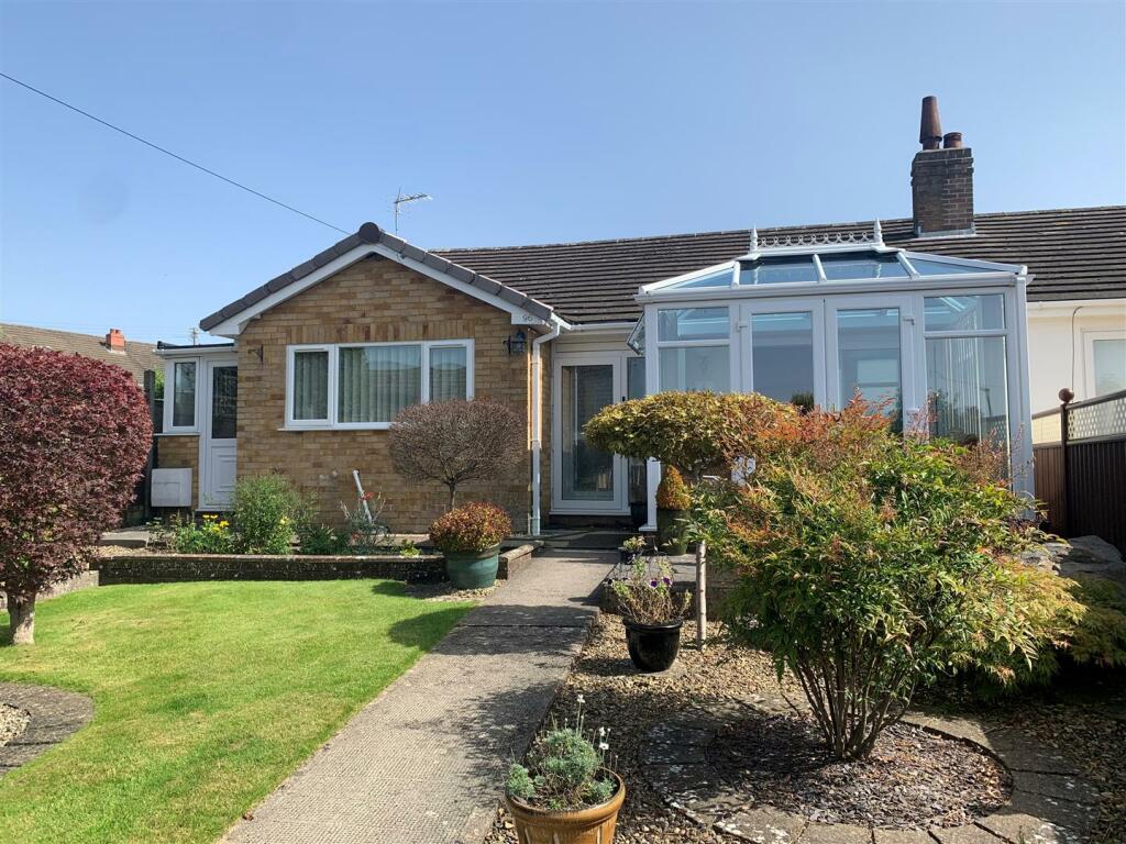 3 bedroom semidetached bungalow for sale in Woodside Avenue, Cinderford, GL14