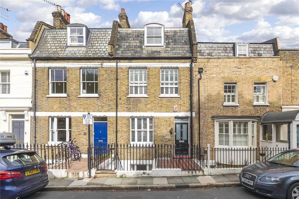 4 bedroom terraced house for sale in Maidenstone Hill, London, SE10