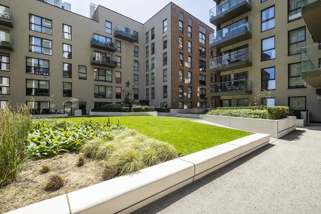 Main image of property: Pilot Walk, North Greenwich, SE10