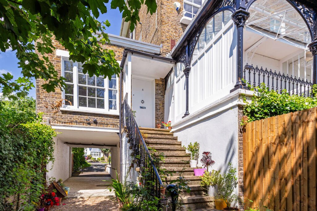 Main image of property: Manor Way, London, SE3