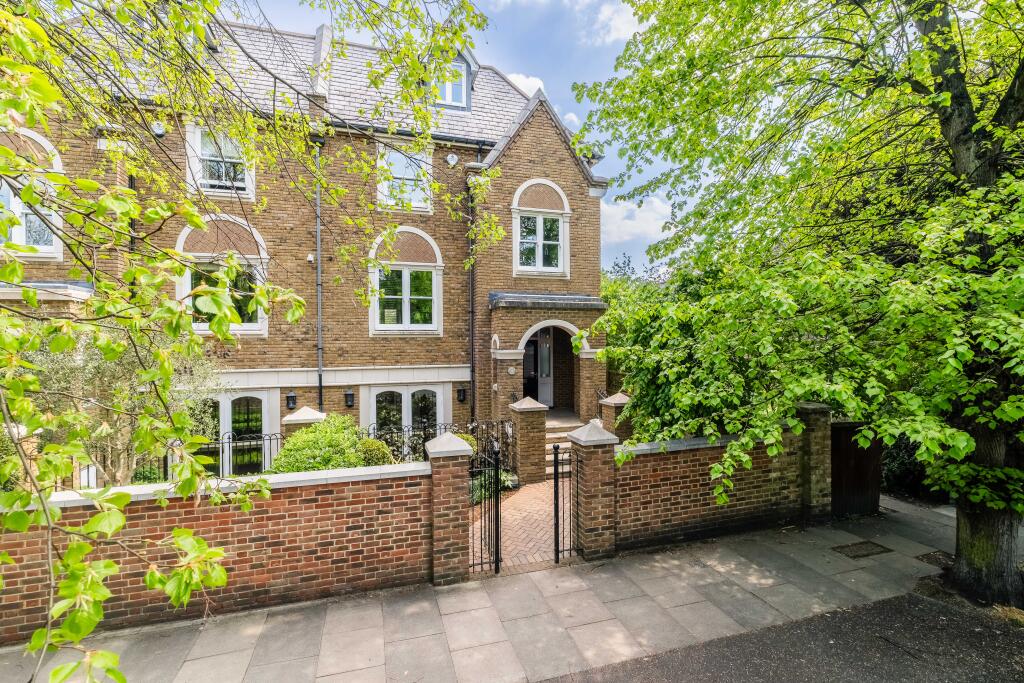 Main image of property: Kidbrooke Grove, London, SE3