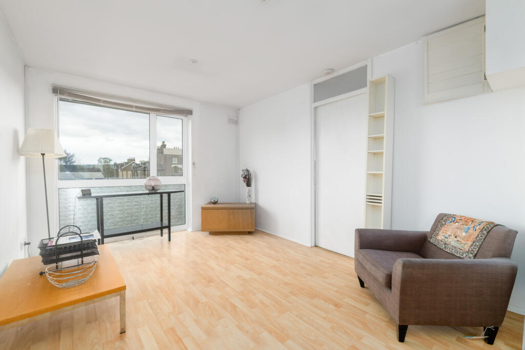 Main image of property: Sunfields Place, London, SE3