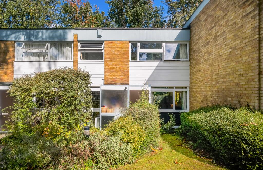 Main image of property: Corner Green, London, SE3
