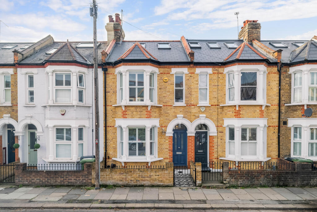 Main image of property: Leahurst Road, London, SE13