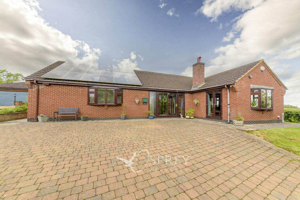 3 bedroom detached bungalow for sale in Detached Bungalow with Land on