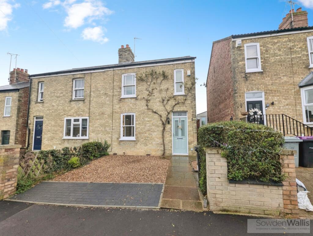 Main image of property: Queens Walk, Stamford, Lincs