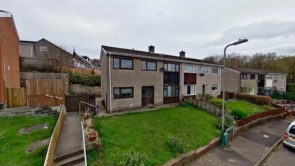 3 bedroom semidetached house for sale in 20 CoedyrHaf, Ystrad Mynach