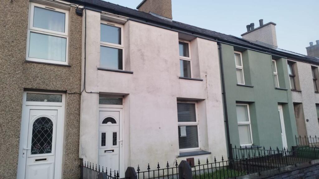 Main image of property: 8 Marian Terrace, Deiniolen, Caernarfon, Gwynedd, LL55 3HT