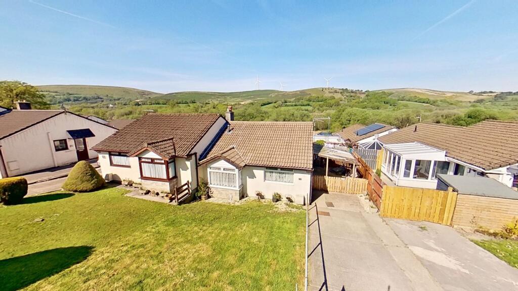 Main image of property: 239 Heol Y Gors, Cwmgors, Ammanford, Dyfed, SA18 1RN