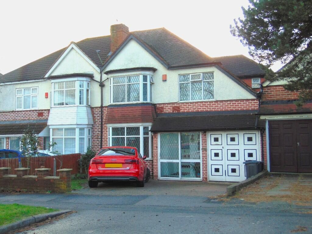 5 bedroom semidetached house for sale in Walsall Road, Birmingham, B42