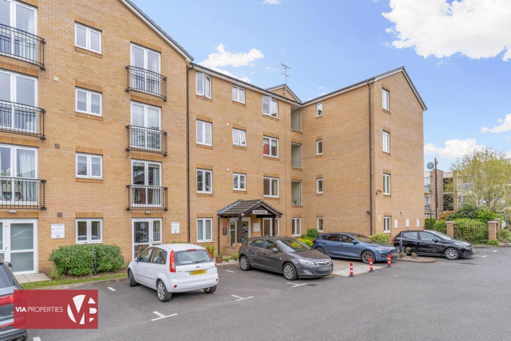1 bedroom apartment for sale in Brocket Road, Hoddesdon, EN11
