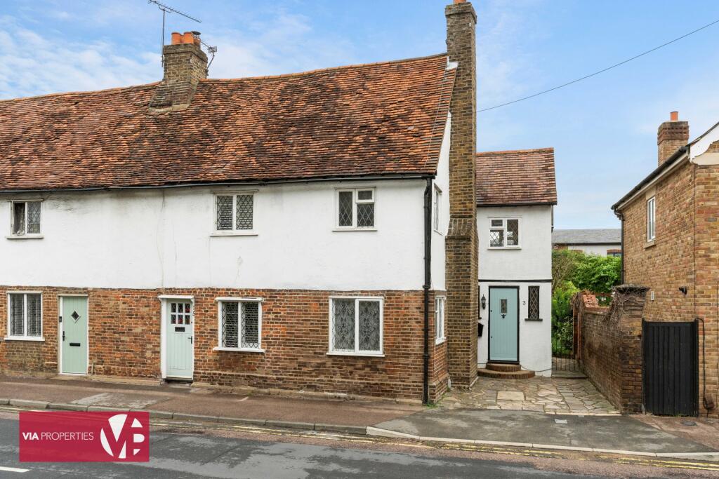 Main image of property: Park Lane, Broxbourne, EN10