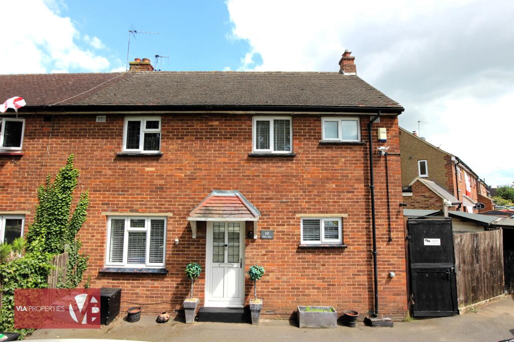 Main image of property: Castle Road, Hoddesdon, EN11
