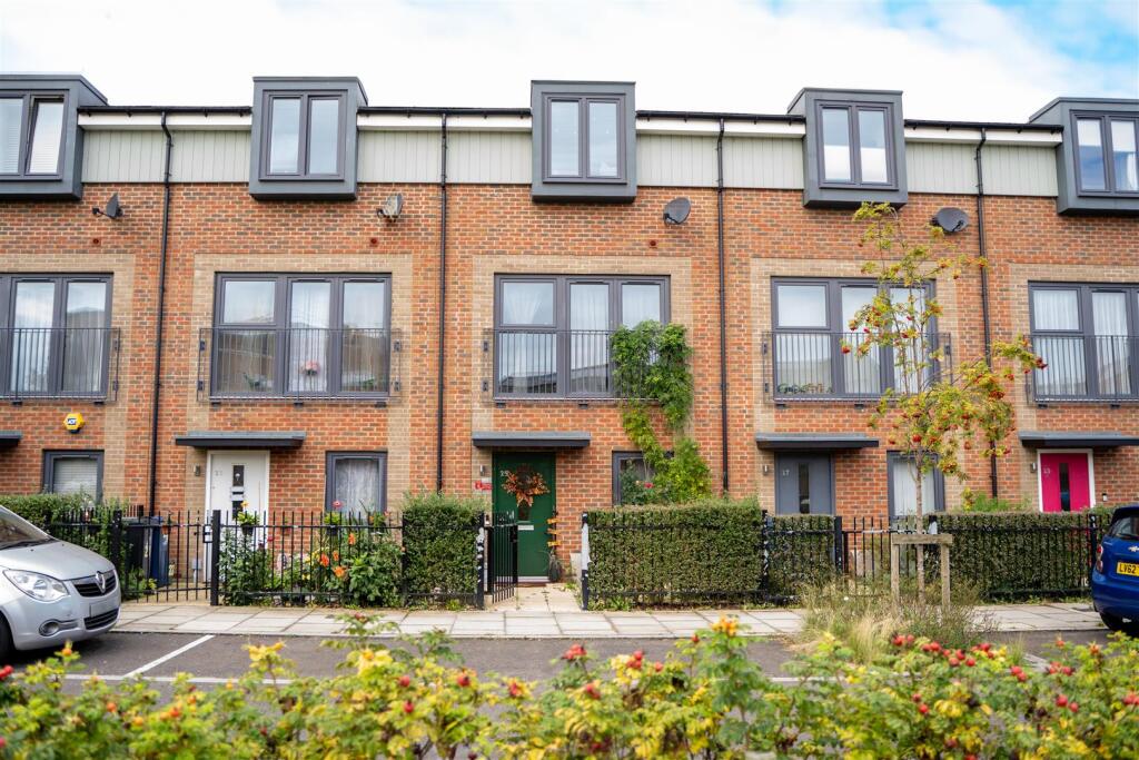 3 bedroom terraced house