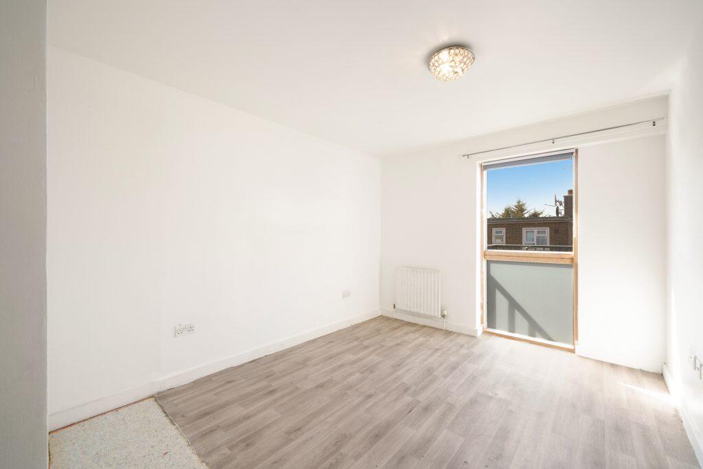 Main image of property: Thomas Cromwell Court, King Henry’s Walk, London N1 4NP