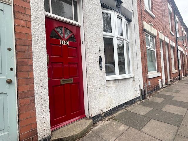 Main image of property: West Avenue, LEICESTER