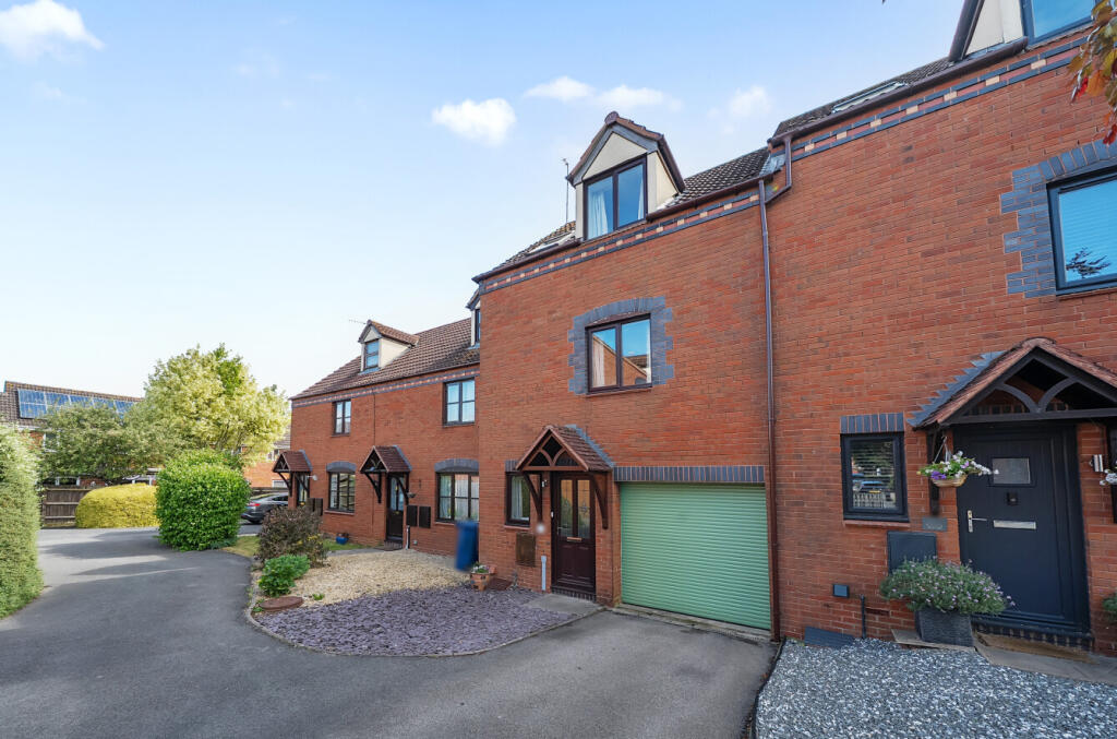 Main image of property: Mowbray Avenue, Tewkesbury, Gloucestershire