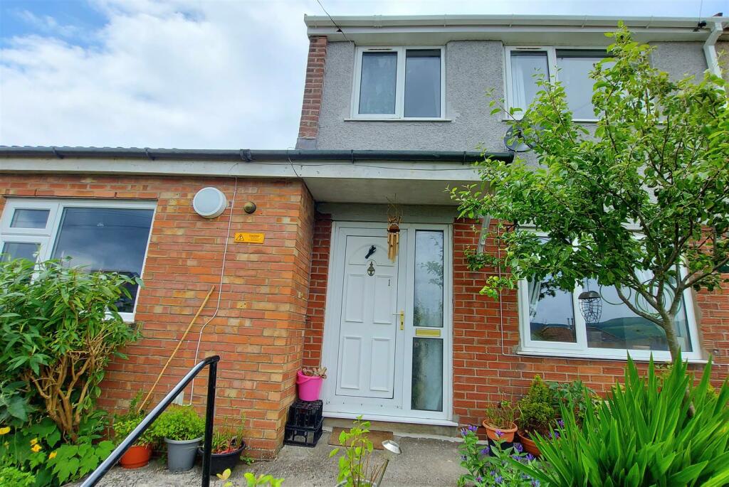 3 bedroom semidetached house for sale in Maple Terrace, Maesteg, CF34