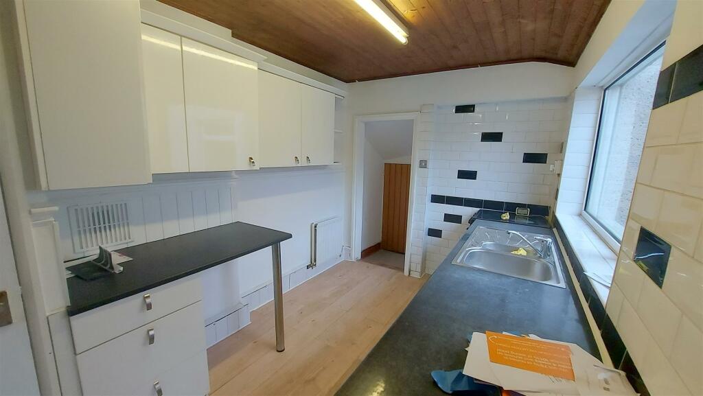 Additional property image - Evans Street, Kenfig Hill, Bridgend