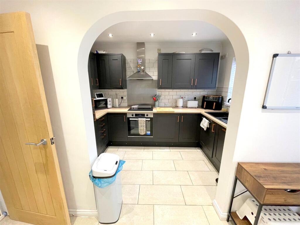 Additional property image - Cwrt Coed Parc, Maesteg