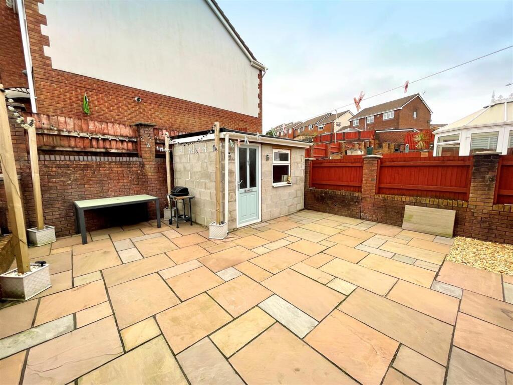 Additional property image - Cwrt Coed Parc, Maesteg