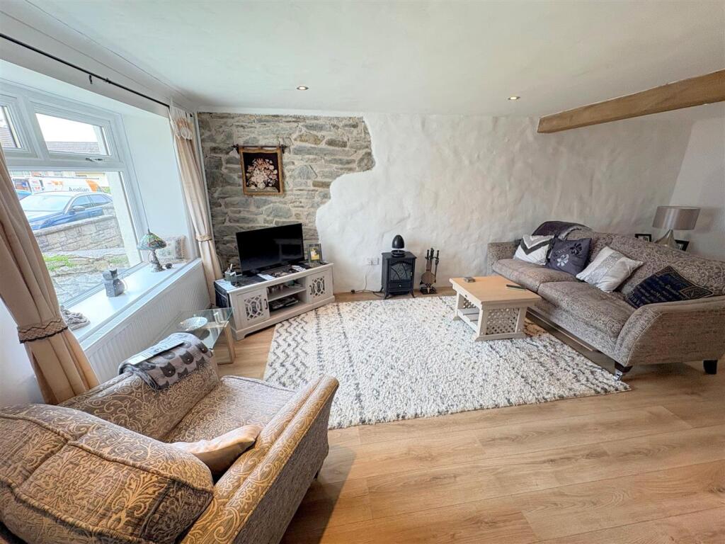 Main image of property: High Street, Kenfig Hill, Bridgend