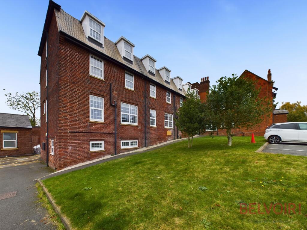 Main image of property: Highlanders Hill, Mansfield, NG18