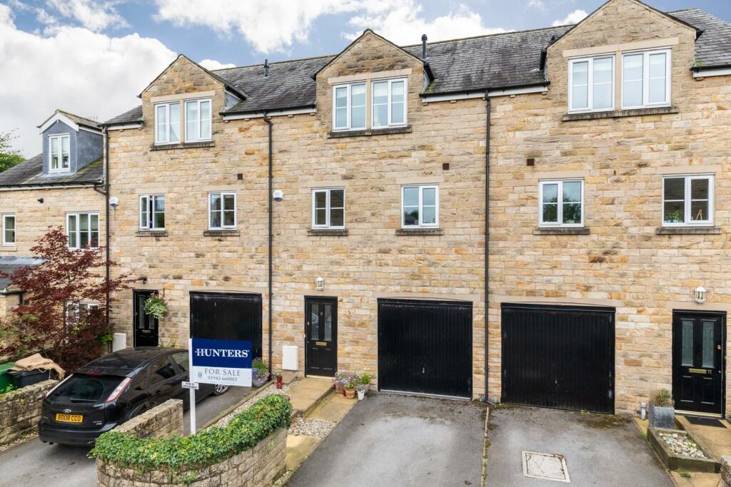 4 bedroom town house for sale in Chapel Hill Road, Pool in Wharfedale, LS21