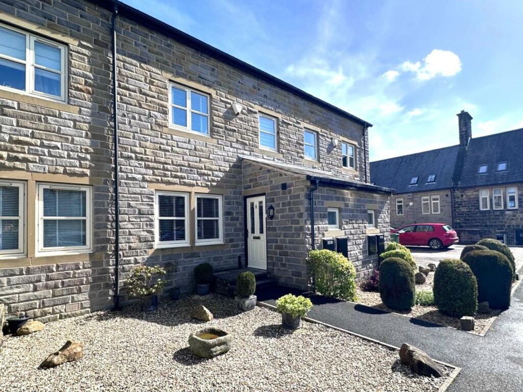 4 bedroom terraced house for sale in Old School Mews, Wharfe Street