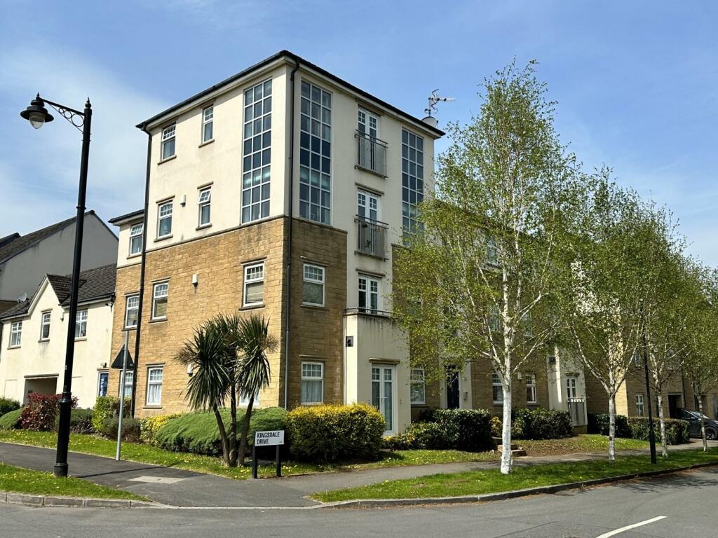 2 bedroom flat for sale in Kingsdale Drive, Menston, LS29