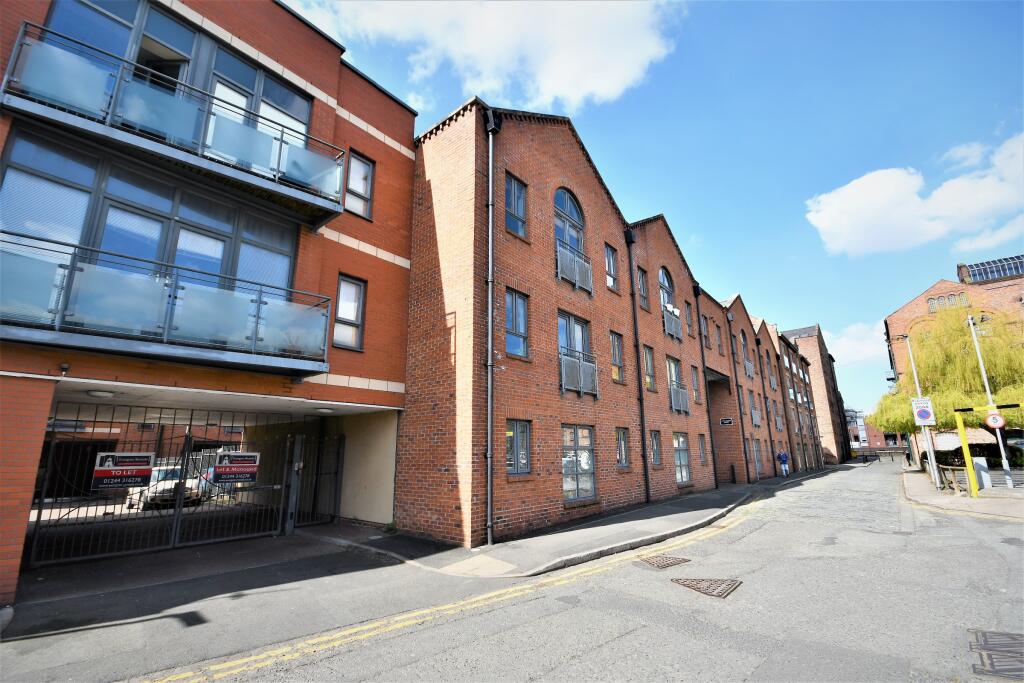 2 bedroom flat for rent in Flat Bakers Court, Steam Mill Street, Chester, CH3