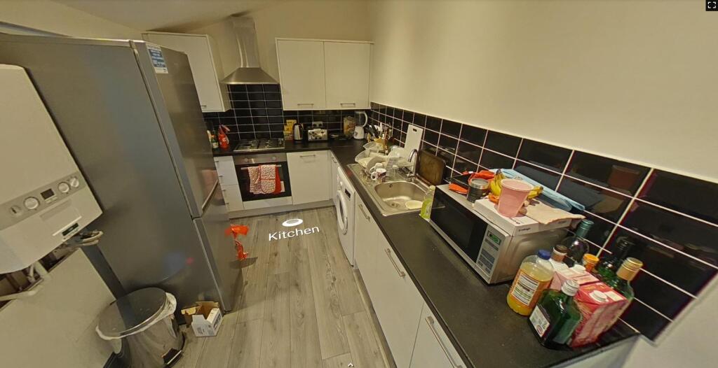 Main image of property: Room 4, 41 Bowerham Road, Lancaster, LA1 4AE