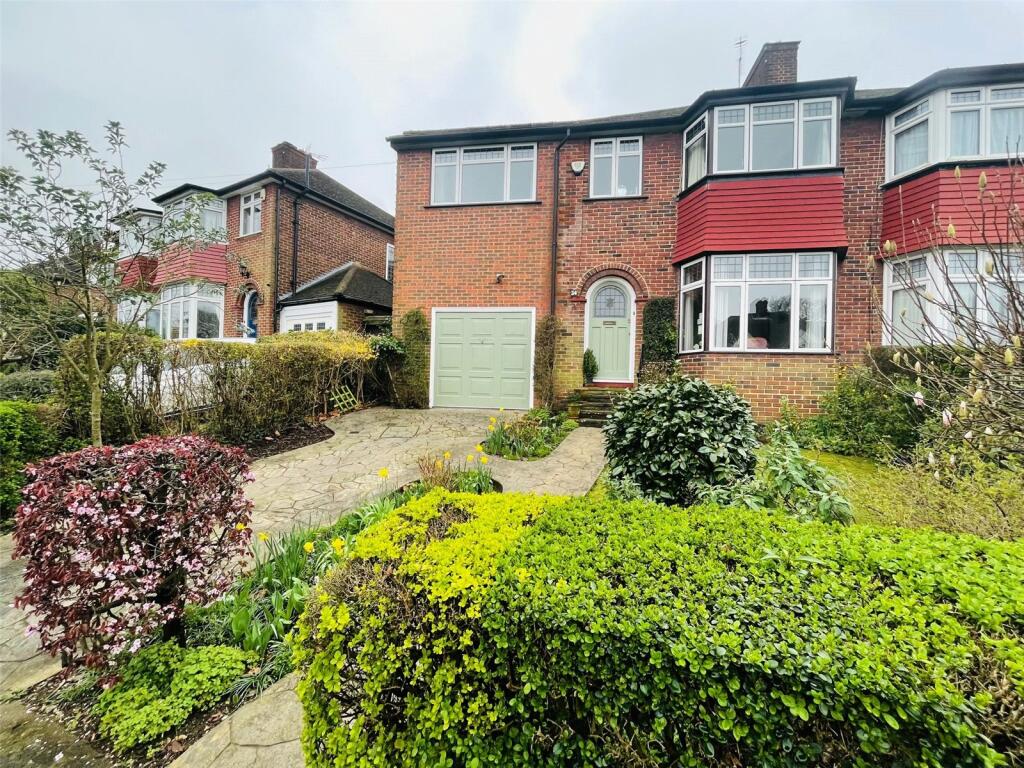 4 bedroom semidetached house for sale in Ashridge Crescent, Shooters