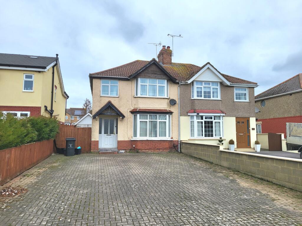 3 bedroom semi-detached house for rent in Oxford Road, SWINDON, SN3