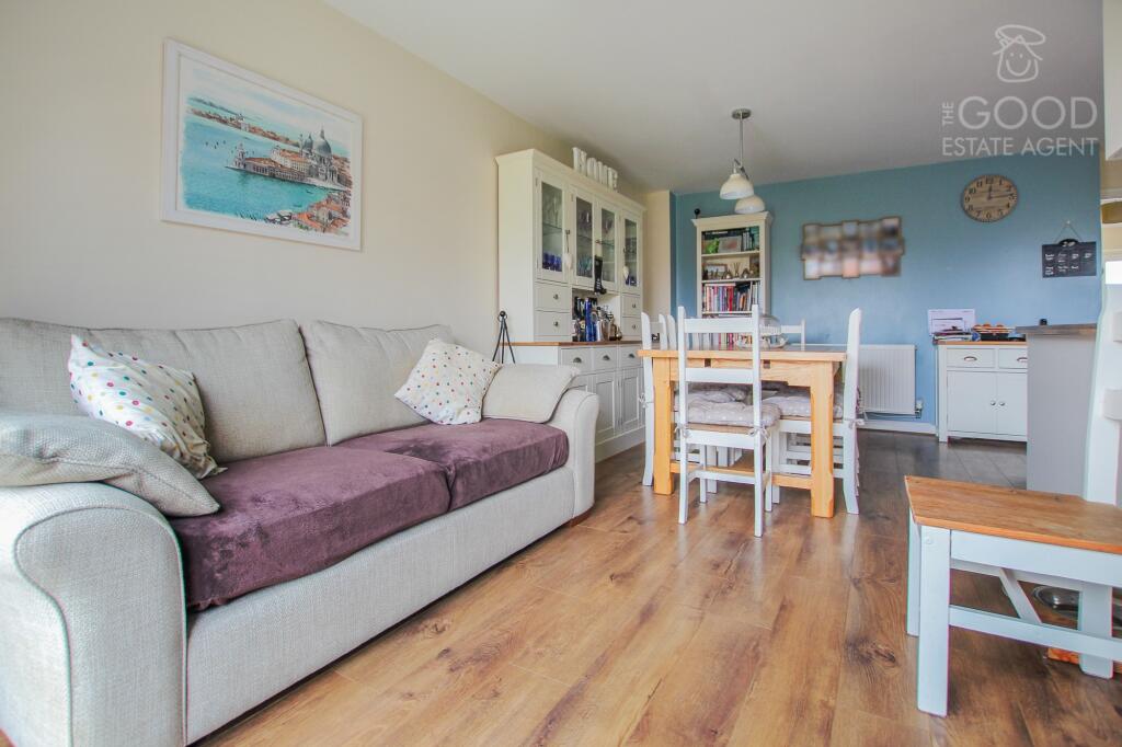 3 bedroom semidetached house for sale in Barley Way, Littleport, CB6