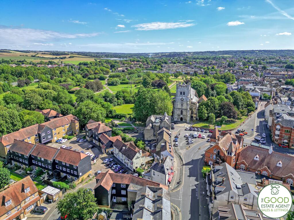 1 bedroom flat for sale in Romeland, Waltham Abbey, EN9