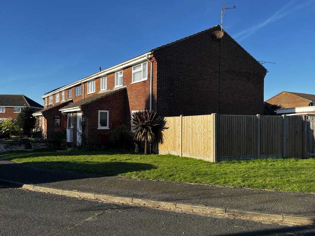 3 bedroom end of terrace house for sale in Copperfields, Romney Marsh, TN29