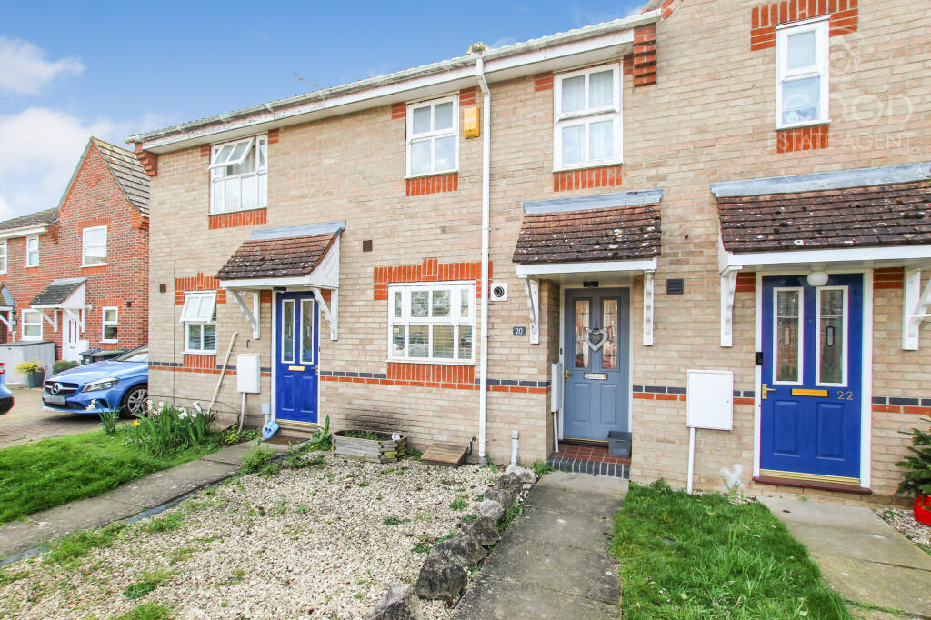 2 bedroom terraced house for sale in Chestnut Drive, Soham, CB7