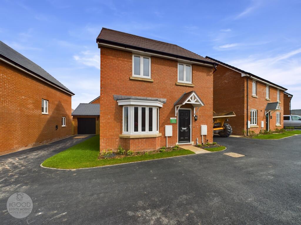 4 bedroom detached house for sale in Swaledale Road , Hereford , HR2