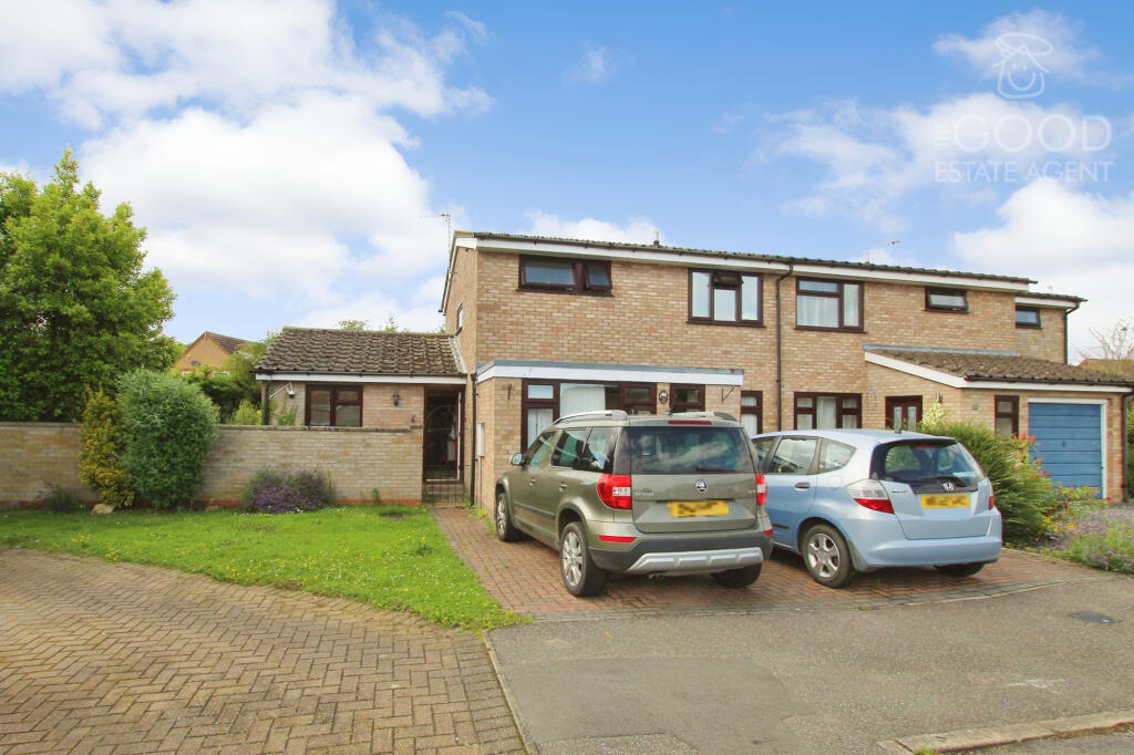 4 bedroom semidetached house for sale in Martin Close, Soham, CB7