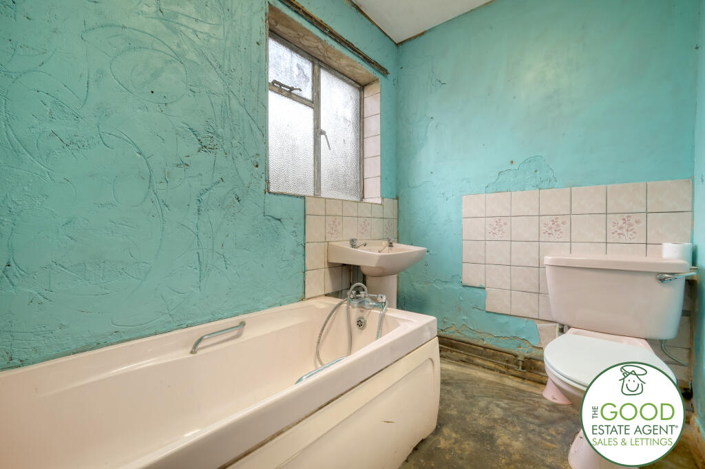 Additional property image - Tower Road, Epping, CM16